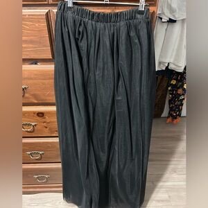 Women’s crinoline skirt M/L black NWOT